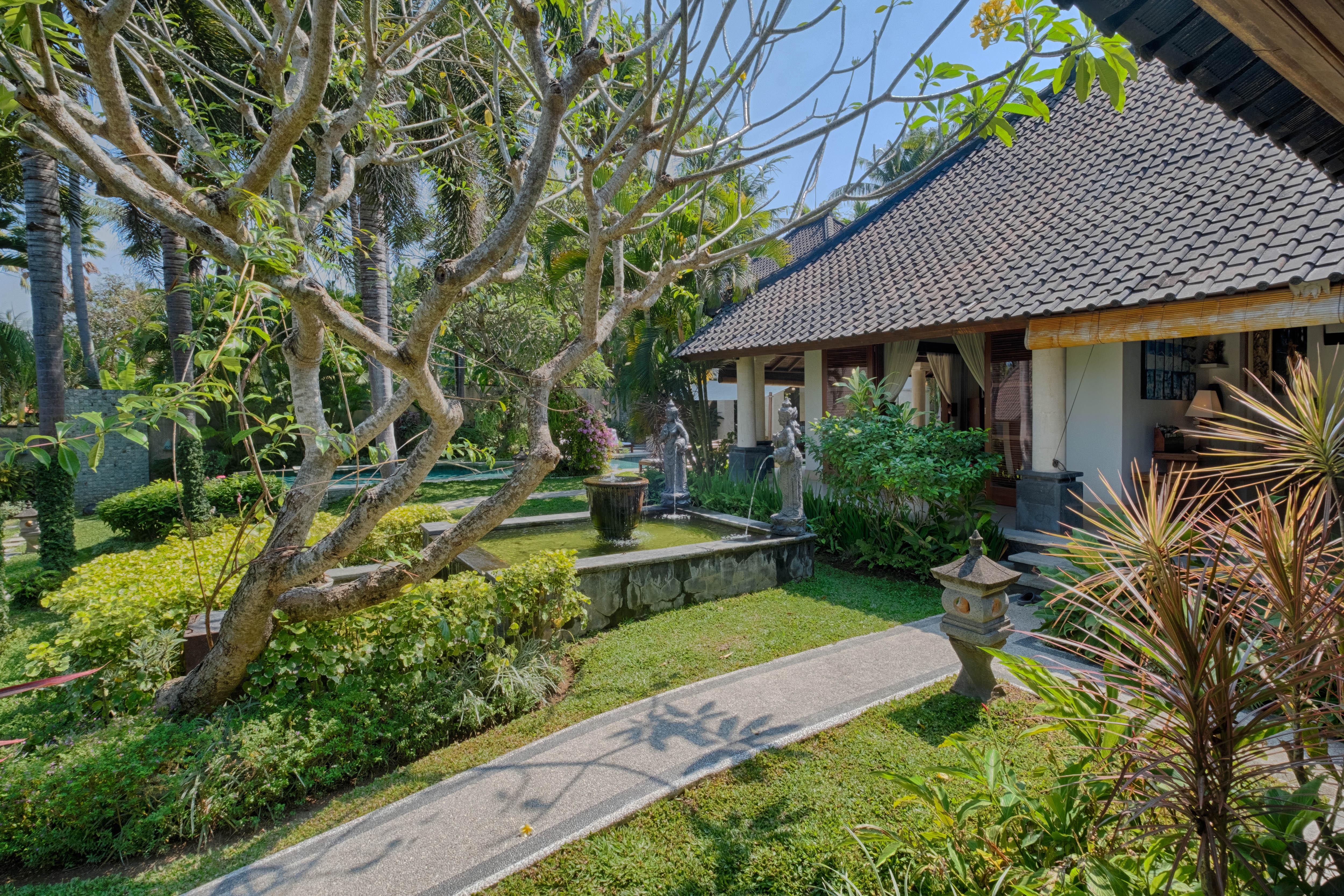 Kutus Kutus Saba Beach Villa Sukawati Exteriér fotografie