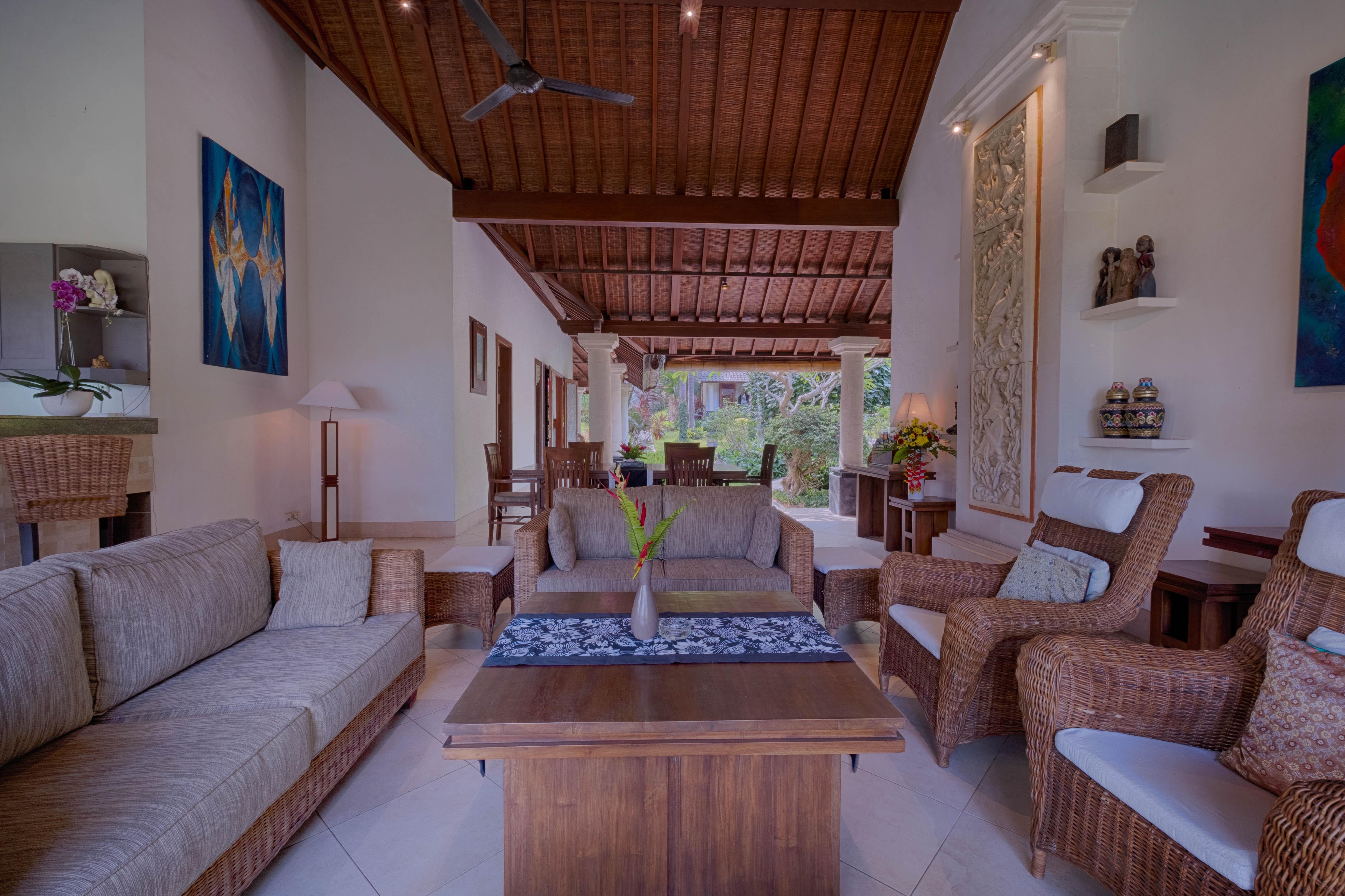 Kutus Kutus Saba Beach Villa Sukawati Exteriér fotografie