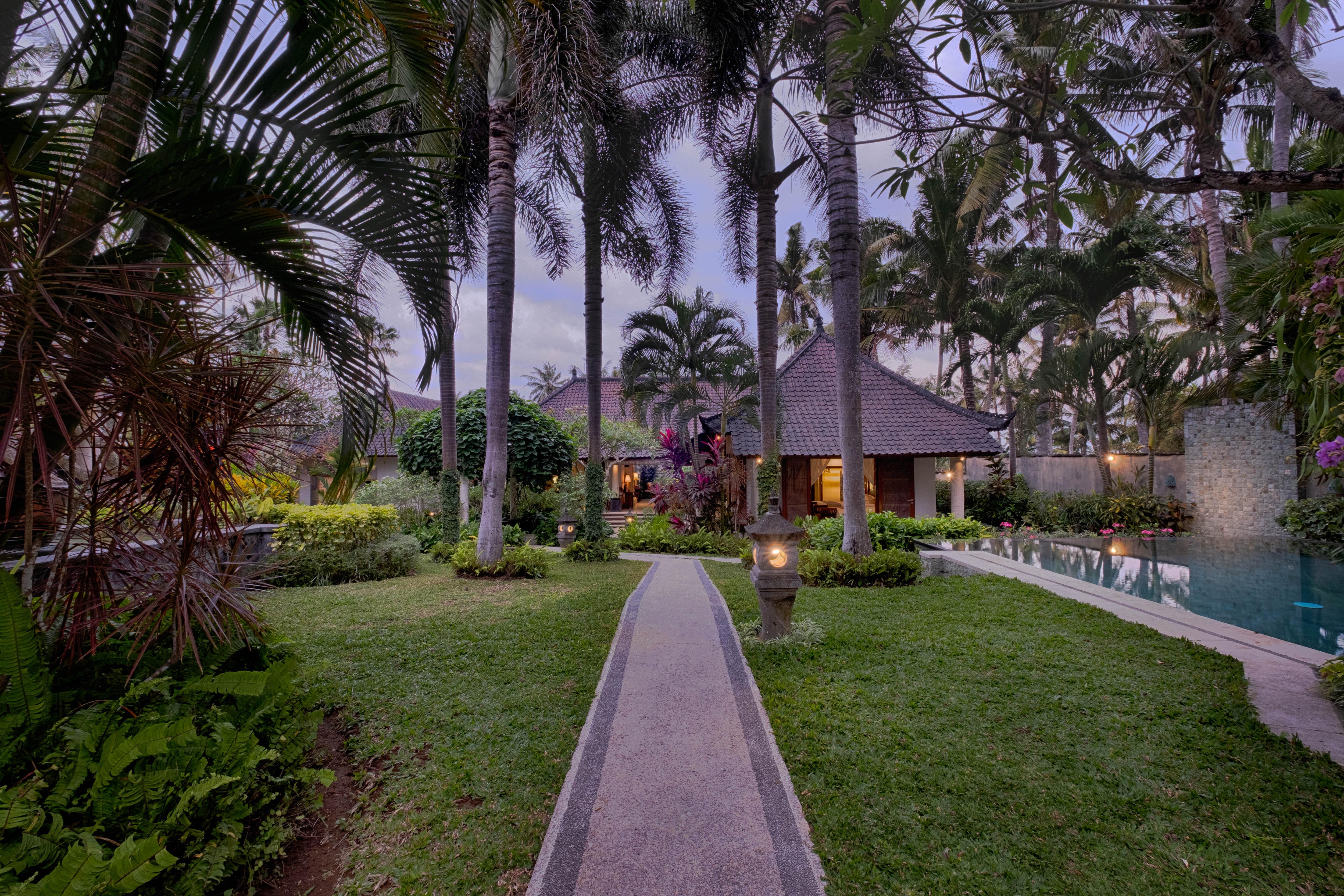 Kutus Kutus Saba Beach Villa Sukawati Exteriér fotografie